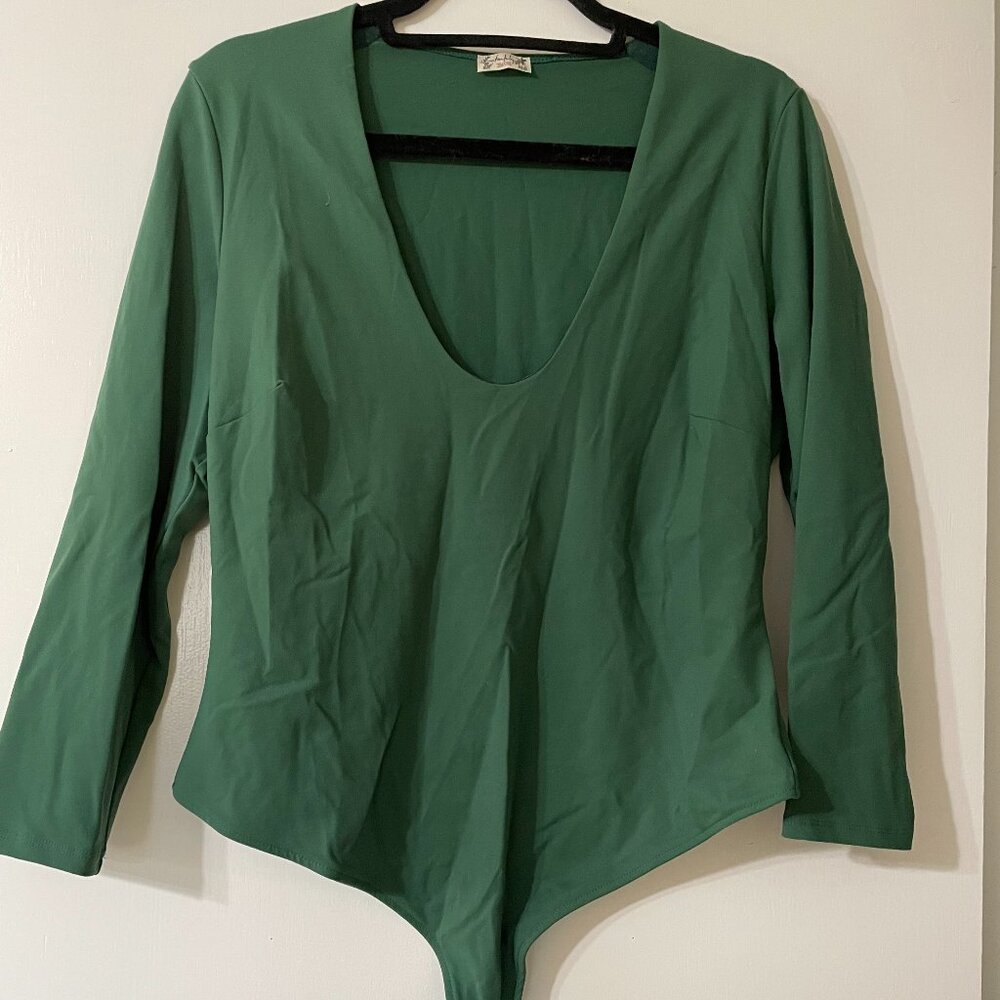 Free People Green Long Sleeve V-Neck Bodysuit – Size XL